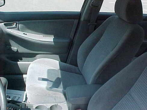 Used 2005 Toyota Corolla LE FWD image 17