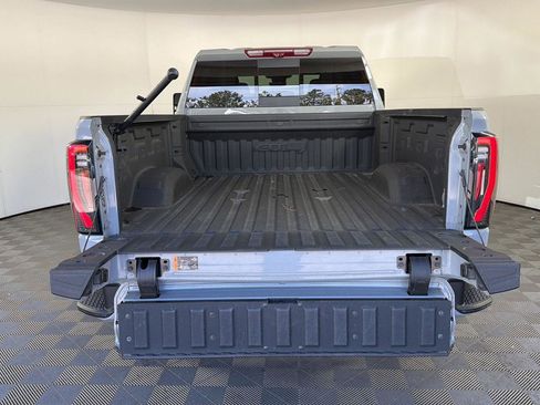 Used 2024 GMC Sierra 2500 AT4 w/ Technology Package AWD/4WD image 10