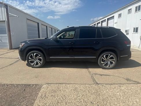 Used 2022 Volkswagen Atlas SEL AWD/4WD image 9