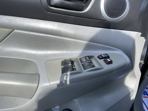 Used 2010 Toyota Tacoma 4x4 Double Cab image 13