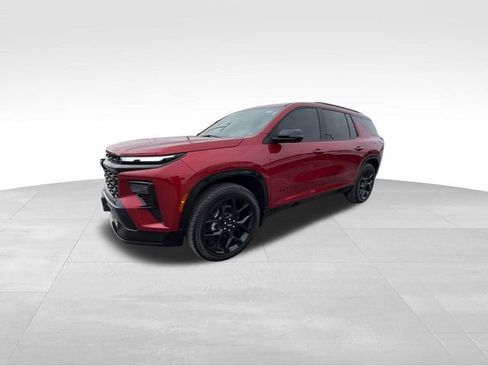 Certified 2025 Chevrolet Traverse RS w/ LPO, Floor Liner Package image 4