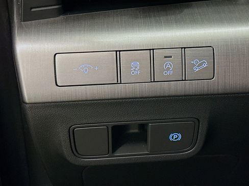 Used 2024 Hyundai Kona SE AWD/4WD image 17