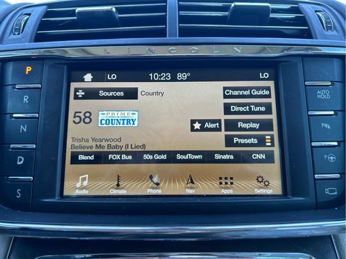 Used 2019 Lincoln Continental Reserve FWD image 30