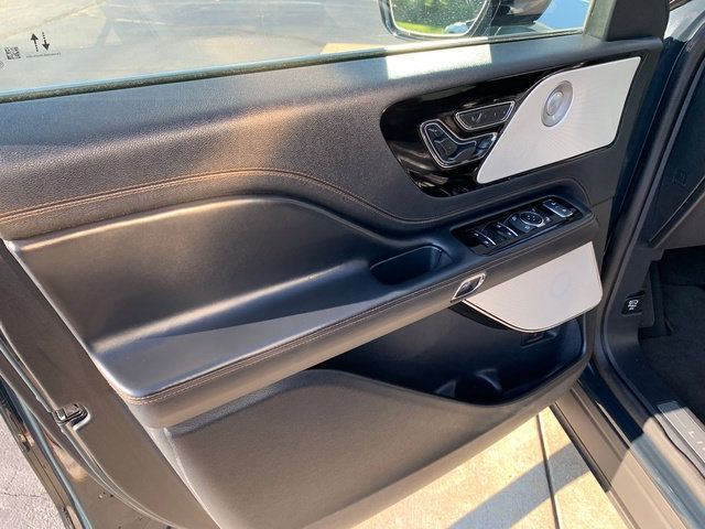 Certified 2025 Lincoln Aviator Black Label AWD/4WD image 23