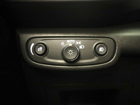 Used 2023 Chevrolet TrailBlazer RS w/ Sun and Liftgate Package image 29