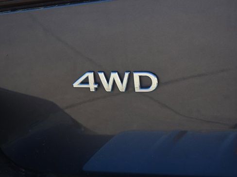 Used 2024 INFINITI QX80 Luxe image 7