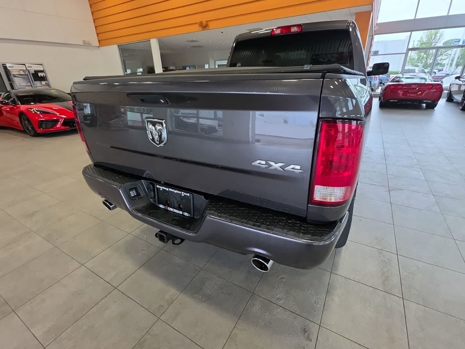 Used 2017 RAM 1500 Express AWD/4WD image 9