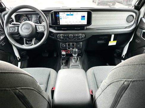 New 2026 Jeep Gladiator Sport image 25