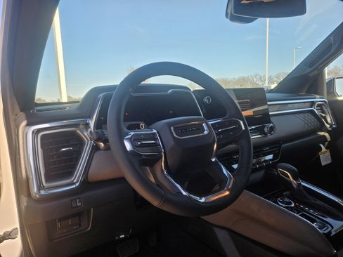 New 2026 GMC Canyon Denali image 9