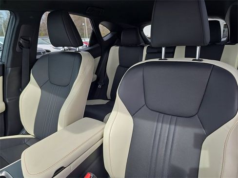 Used 2024 Lexus NX 250 FWD image 24
