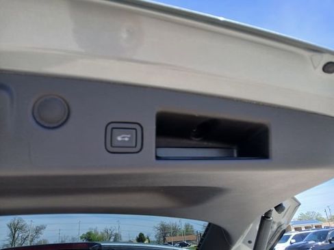 Certified 2024 Chevrolet Equinox Premier AWD/4WD image 21