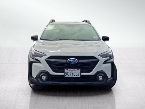 Used 2024 Subaru Outback Premium AWD/4WD image 2