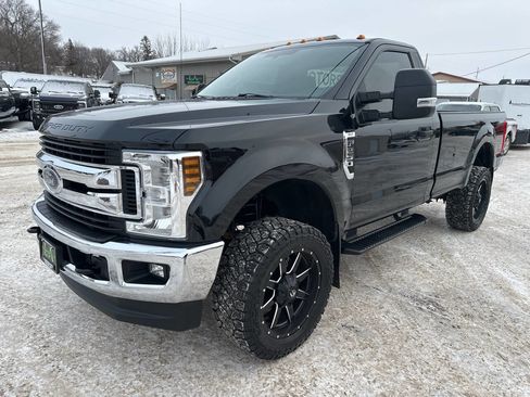 Used 2019 Ford F250 XLT w/ XLT Value Package image 9