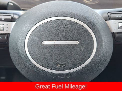 Used 2025 Hyundai Tucson SE FWD image 35