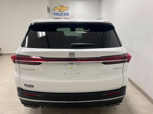 Used 2025 Buick Enclave Preferred FWD image 18