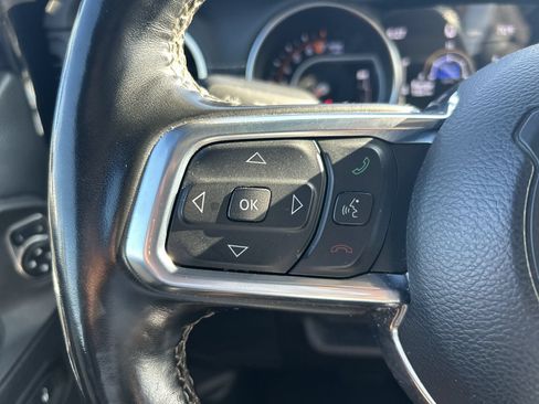 Used 2021 Jeep Gladiator Overland w/ Popular Equipment Package AWD/4WD image 27
