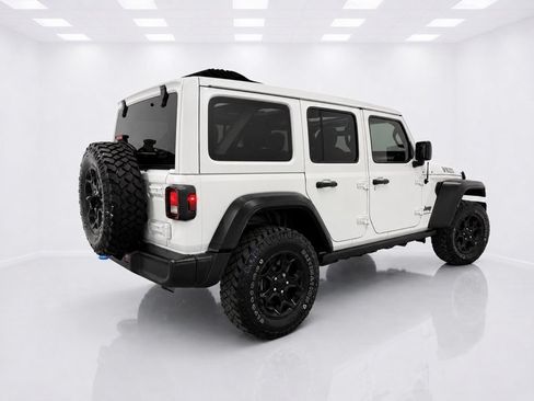 Used 2023 Jeep Wrangler Unlimited w/ Sun & Screen Package AWD/4WD image 11