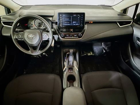 Used 2021 Toyota Corolla LE FWD image 26