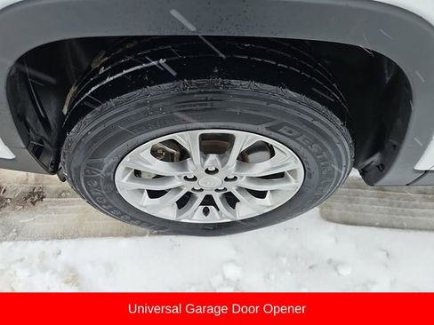 Used 2021 Jeep Cherokee Latitude Lux w/ Comfort/Convenience Group image 11