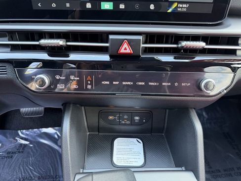 Certified 2026 Kia Sportage EX FWD image 19