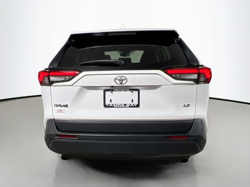 Used 2023 Toyota RAV4 LE FWD image 6