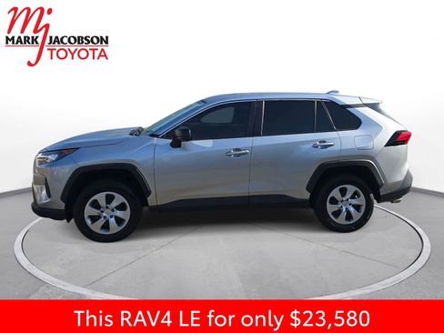 Used 2022 Toyota RAV4 LE image 13