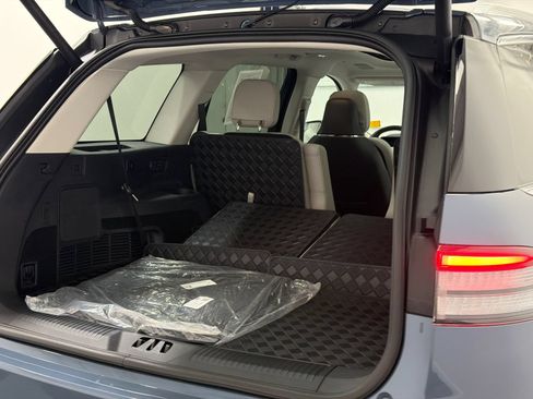 Certified 2025 Lincoln Aviator Reserve w/ Equipment Group 201A AWD/4WD image 8