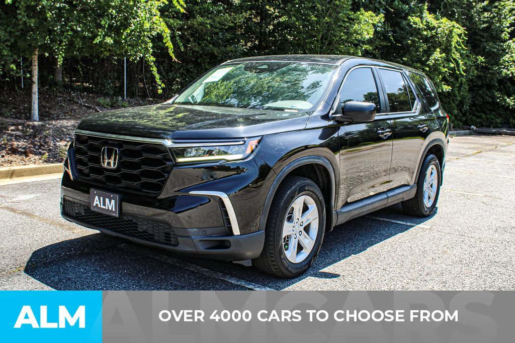 Used 2024 Honda Pilot LX image 2