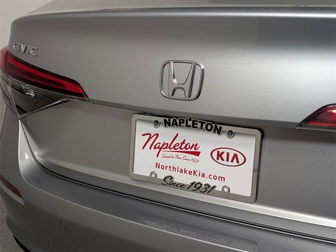 Used 2023 Honda Civic Touring image 8