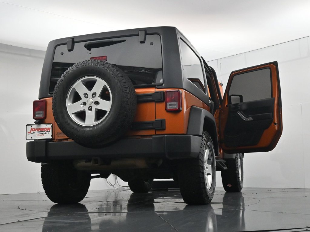 Used 2011 Jeep Wrangler Rubicon w/ Dual Top Group AWD/4WD image 41