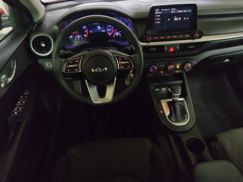 Used 2023 Kia Forte LXS w/ LXS Technology Package FWD image 22