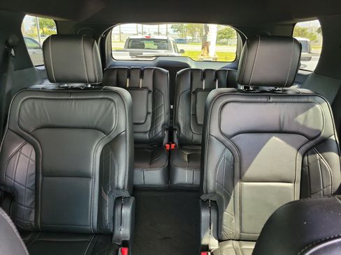 Used 2019 Ford Explorer Platinum AWD/4WD image 11