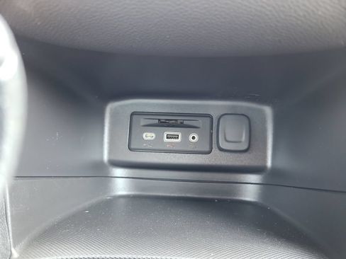 Used 2024 Chevrolet Equinox LT AWD/4WD image 21