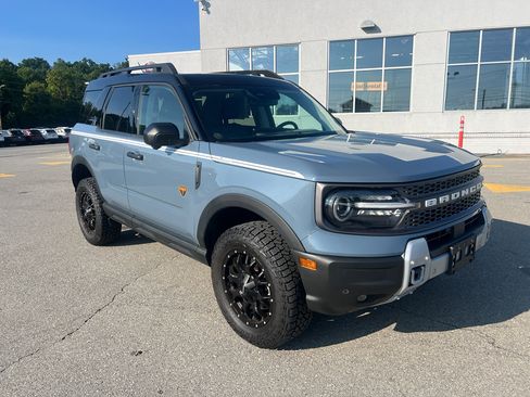 Used 2025 Ford Bronco Sport Badlands w/ Badlands Tech Package AWD/4WD image 3