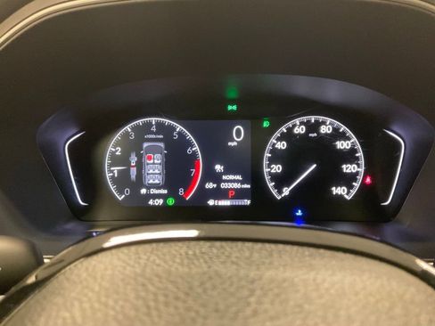 Used 2023 Honda Pilot Touring image 2