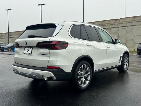 New 2026 BMW X5 xDrive40i w/ Premium Package image 2