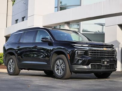Used 2024 Chevrolet Traverse LT