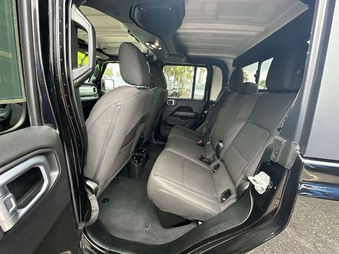 Used 2023 Jeep Gladiator Overland image 27