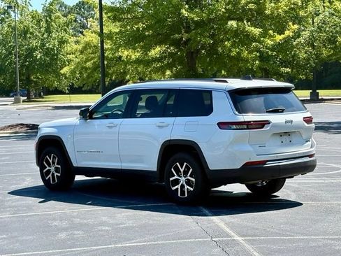 Used 2023 Jeep Grand Cherokee L Limited w/ Luxury Tech Group II AWD/4WD image 4