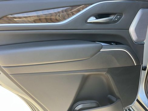 Certified 2024 Cadillac Escalade Sport Platinum w/ Heavy-Duty Trailer Package AWD/4WD image 21