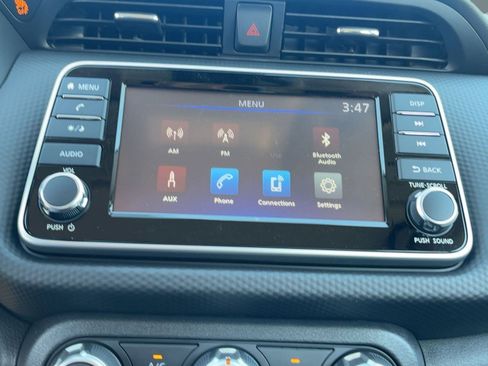 New 2025 Nissan Kicks Play S image 22