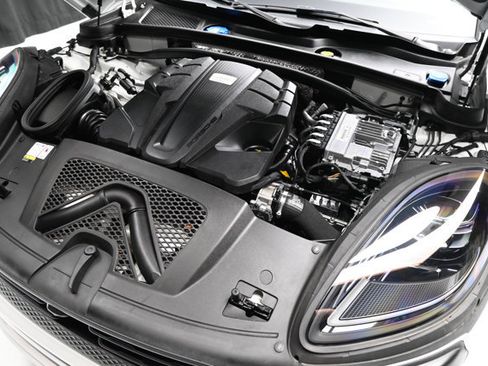 Used 2023 Porsche Macan GTS image 42