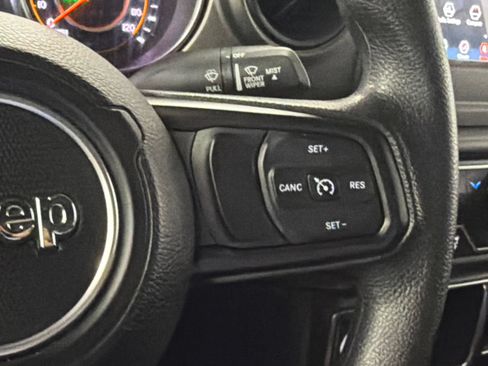 Used 2022 Jeep Wrangler Unlimited Sport AWD/4WD image 18