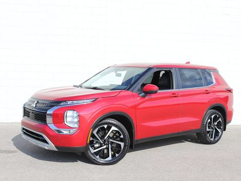 Used 2022 Mitsubishi Outlander SE AWD/4WD image 25