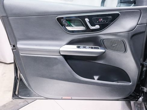 Certified 2025 Mercedes-Benz GLC 300 image 21