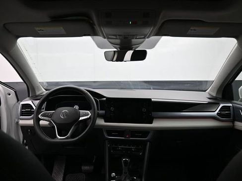 New 2026 Volkswagen Taos SEL image 10