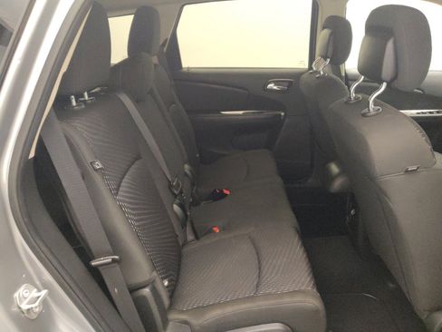 Used 2018 Dodge Journey SE w/ Popular Equipment Group image 19