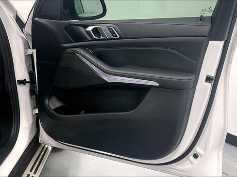 Used 2023 BMW X5 sDrive40i RWD image 19