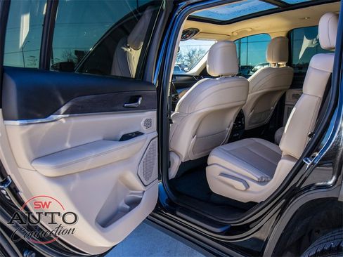 Used 2022 Jeep Grand Cherokee L Limited image 25