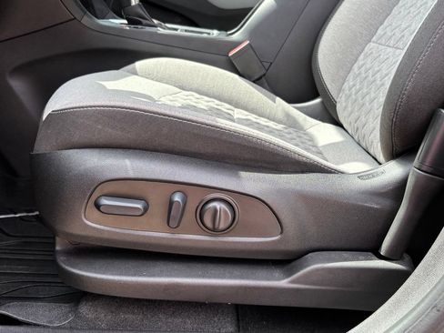 Used 2023 Chevrolet Equinox LS w/ LS Convenience Package FWD image 13